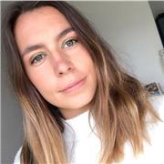 Étudiante en troisième année d'ingénieur à l'INSA donne cours de maths